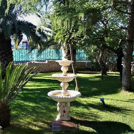 B&B Lo Smeraldo Кастеллана-Гротте Экстерьер фото
