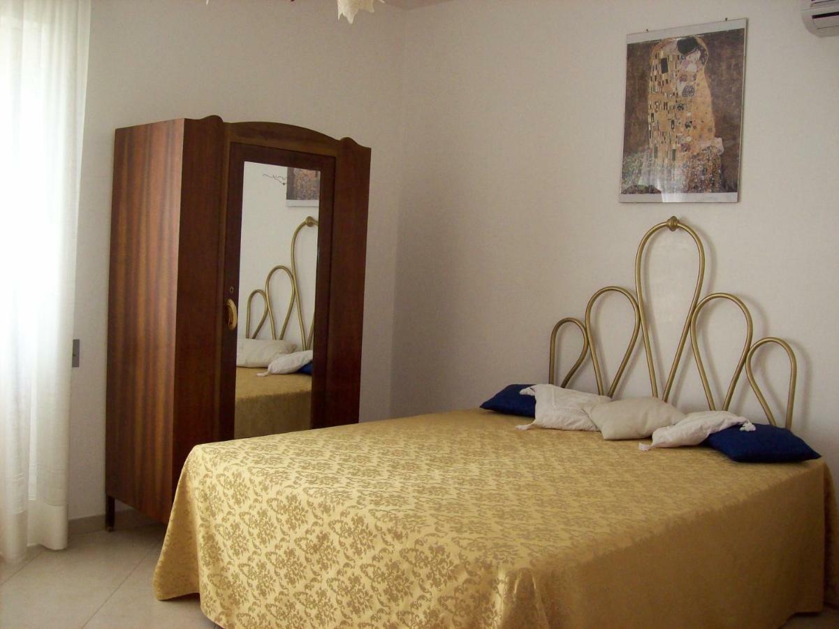B&B Lo Smeraldo Кастеллана-Гротте Экстерьер фото